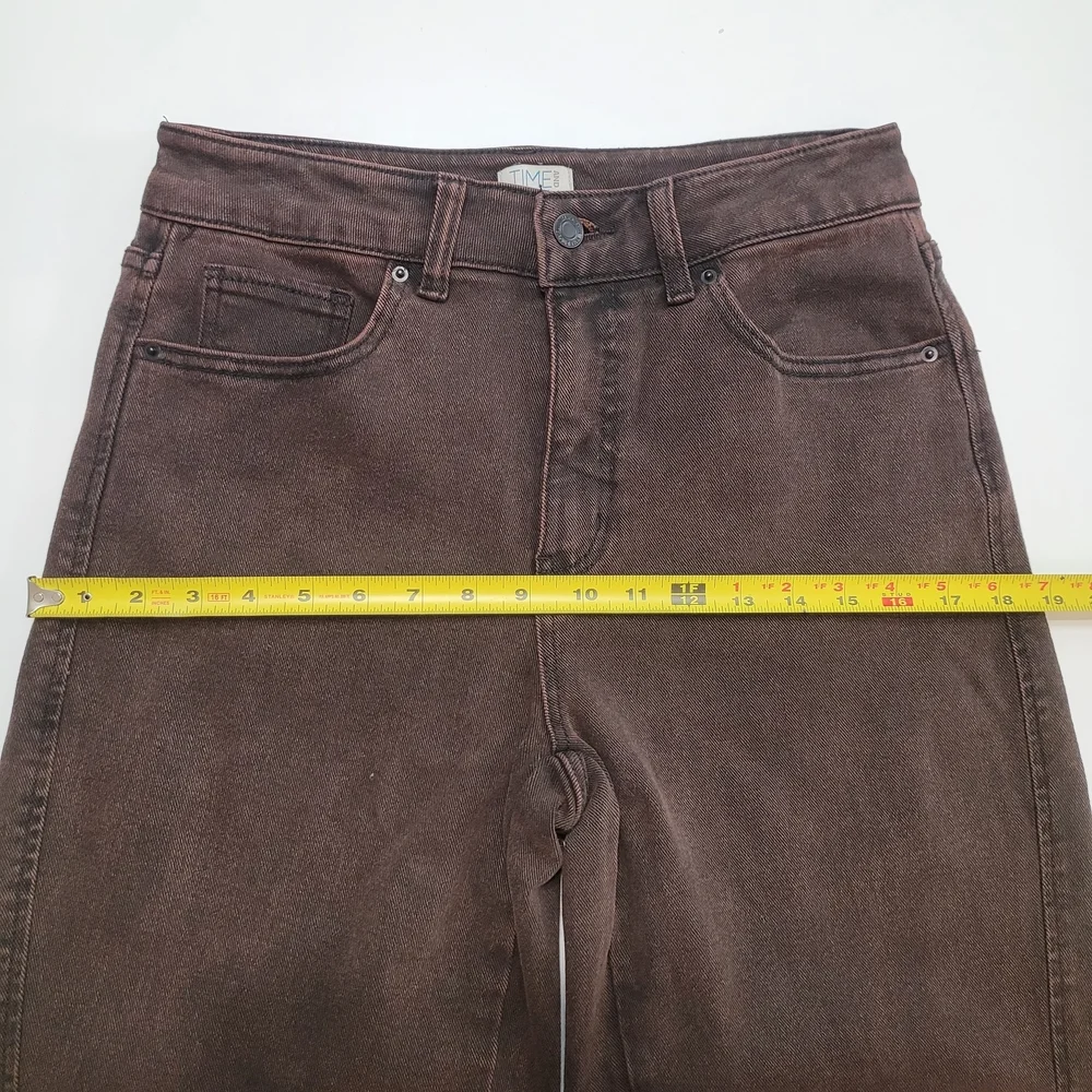 Time and Tru Women's High-Rise Barrel Jeans Size 8